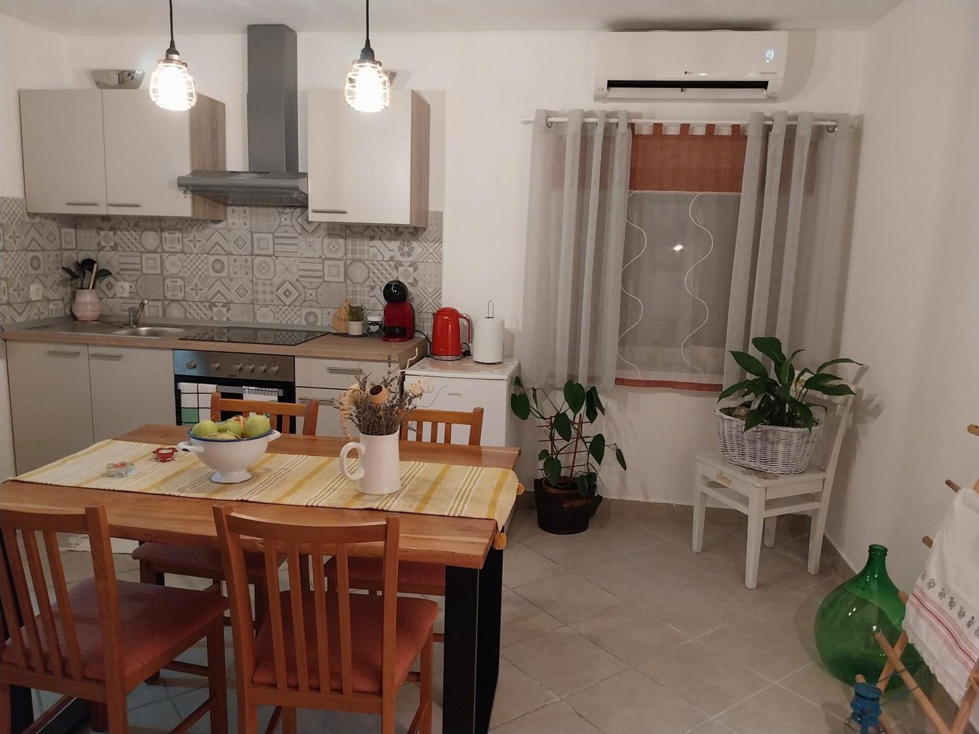 Apartment Ada Bed & Breakfast Gracac  Ngoại thất bức ảnh